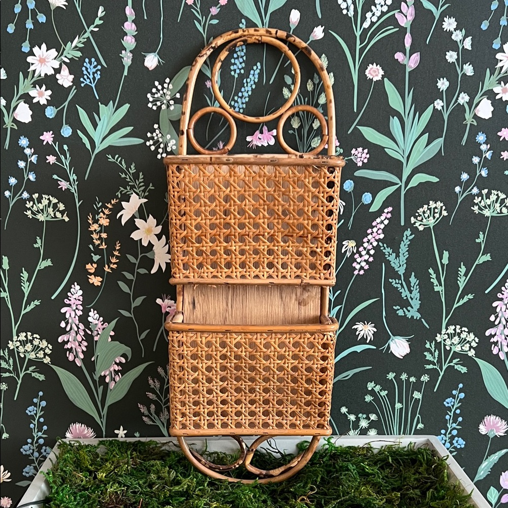 VINTAGE wicker/ bamboo/ wall-mounted storage rack, for mail, or magazines 70ʼs